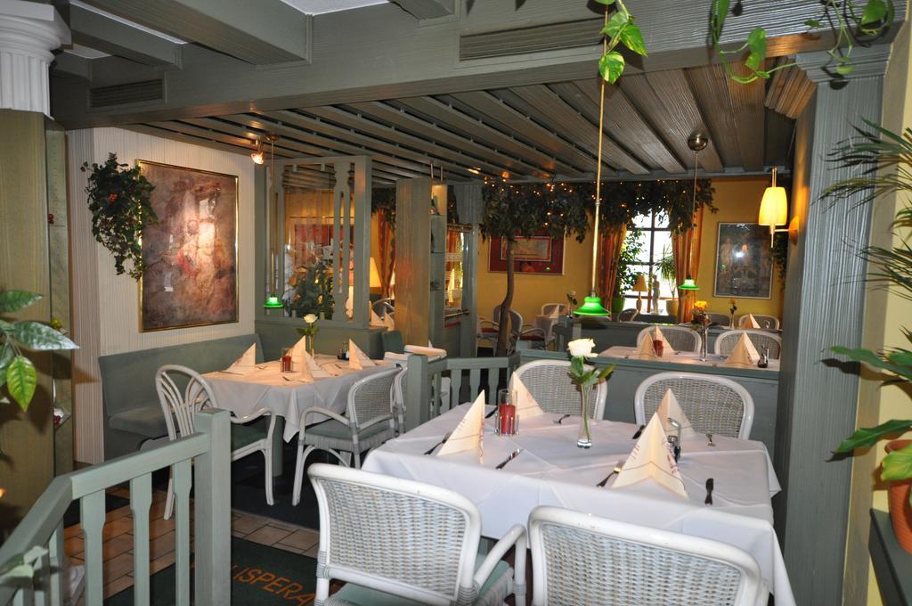 Hotel Restaurant 